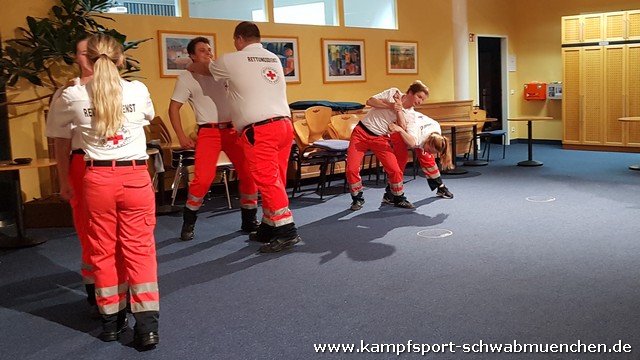 SV_Lehrgang Notfallsanitaeter_2019_007.jpg